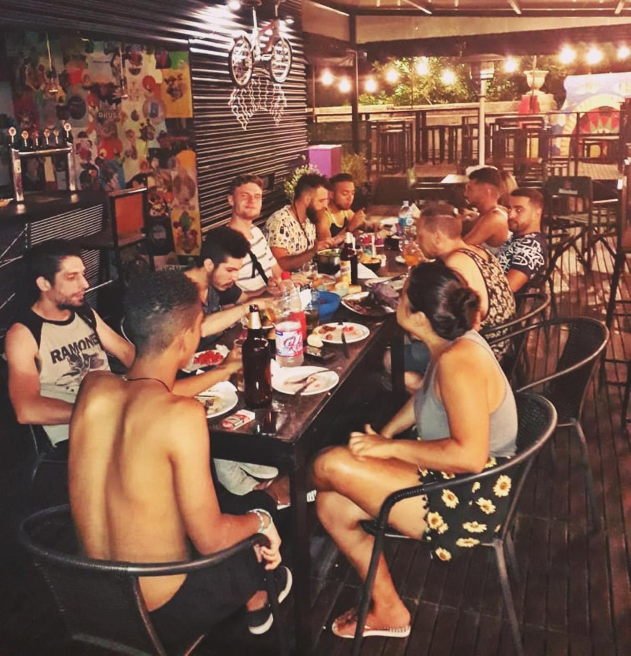 Rivera Hostel Cordoba Bagian luar foto